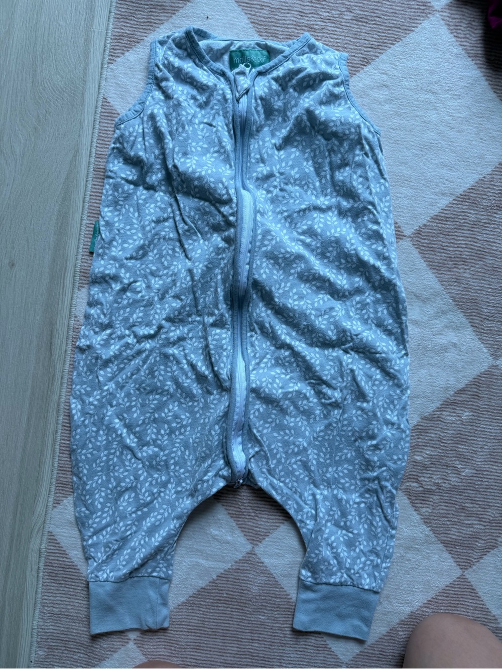 Sleeveless Light Gray Leaf-Print Baby Footie Romper with Front Zip
